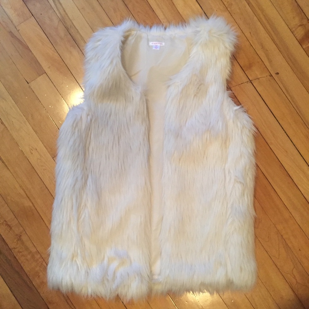 Xhilaration fur vest